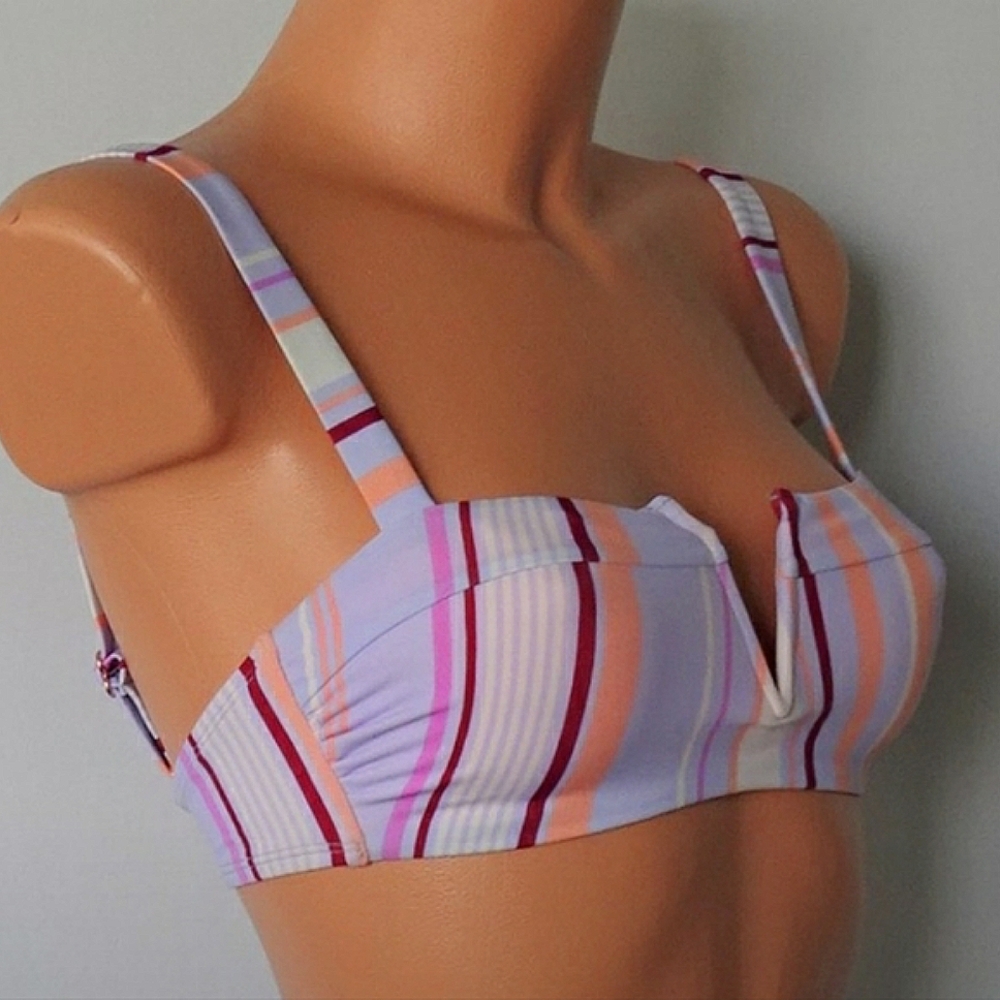 🆕🌿🪷STRIPED BIKINI TOP🌿
